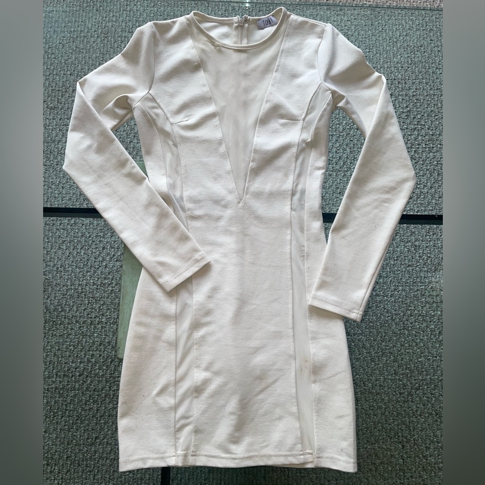 White bodycon dress
